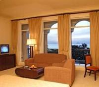 Sunrise Club Suite
